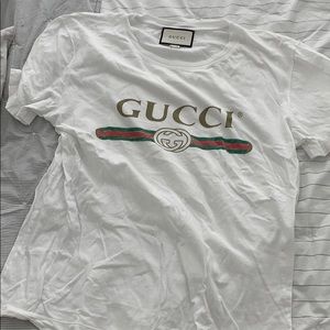 Authentic men’s gucci tshirt